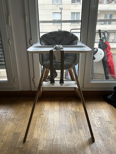 Chaise haute bébé - chaise,