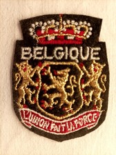 Écusson BELGIQUE en feutrine brodée - hauteur 6,9 cm