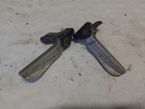 Paire repose pieds peugeot 125 - peugeot,