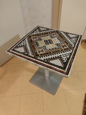 Table artisanale mosaïque pierre naturelle