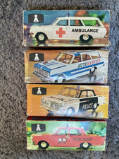 Lot de 4 voitures anciennes en