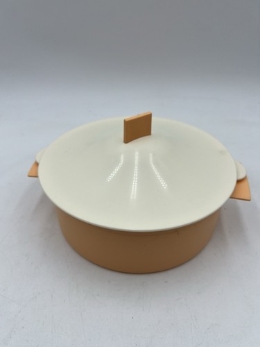 Tupperware round melon - round,