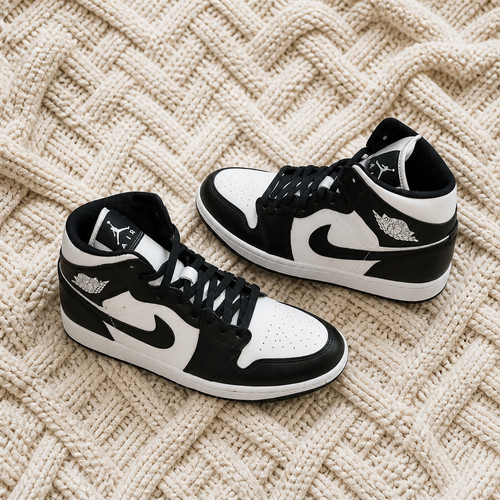 Jordan mid black white - 1,