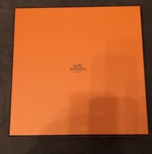 Rare Carré Hermès