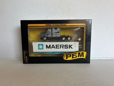 Tonkin Replicas - PEM trucks Freightliner FLD120 with Maersk container 1:64