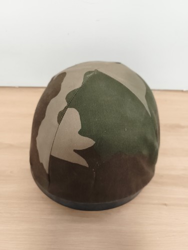 Casque militaire ancien