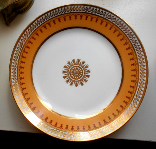 Assiette porcelaine signé - assiette,