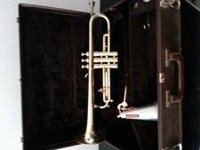 Vintage Bach trumpet TR 300 with case