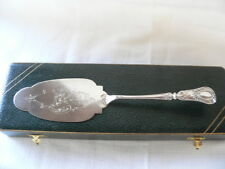 silver metal pie shovel flower decor goldsmith wiskemann