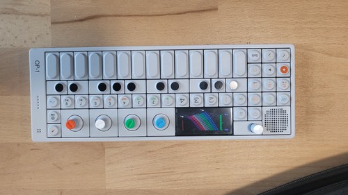 Teenage engineering 1 - teenage, op-1