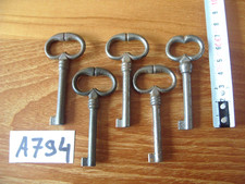 LOT A794 DE 5 CLÉ CLÉS CLEFS