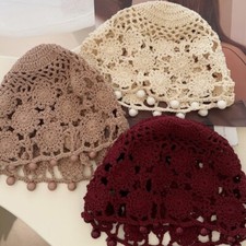 Femme Tricoté à la Main