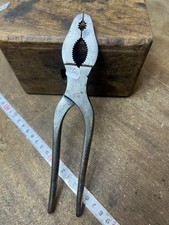 outil ancien Pince  old tool