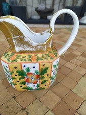 Broc en Porcelaine de Paris