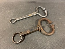 Lot 2 anciens anneaux de vache