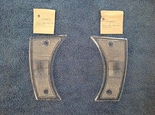 VOLVO 164 PAIR OF GEMS FRONT ARROWS OLD STOCK CODE P 10164