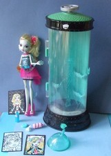 Monster High Lagoona Blue Station d'hydratation poupée blue dot dead