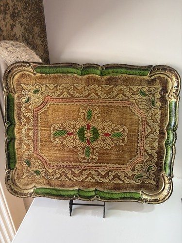 Joli grand plateau florentin