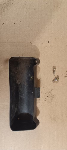 Capot boîte outils - capot, a