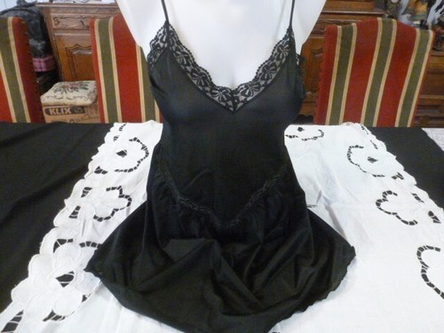 Jolie combinaison fond robe - jolie,