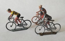 2 Tour de France cyclists in aluminium and 1 plastic