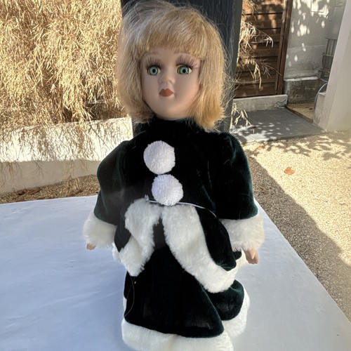 Poupée blonde yeux - , verts