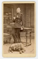 PHOTO CDV Gerschel brothers in Strasbourg, a soldier poses with a dog medal