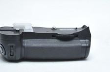 Nikon OEM MB-D10 Vertical Battery Grip For Nikon D300 D300S D700