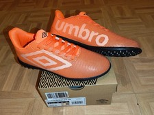 Chaussures neuves foot umbro