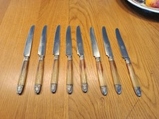 8 couteaux lames acier