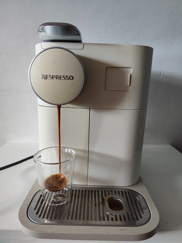 Delonghi nespresso machine - delonghi,
