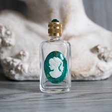 5.7 cm, Bouteille en verre
