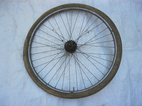 Roue arrière vélo - arrière, ancien