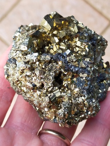 Très belle pyrite bien - belle,