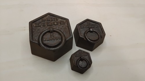 Lot poids anciens pour - lot,