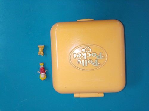 Polly pocket town - polly, polly's