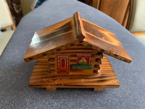 Ancienne boite chalet - boite,