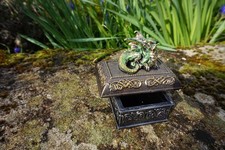 87049 A  FIGURINE STATUE BOITE