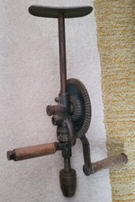 Ancienne Perceuse à Main