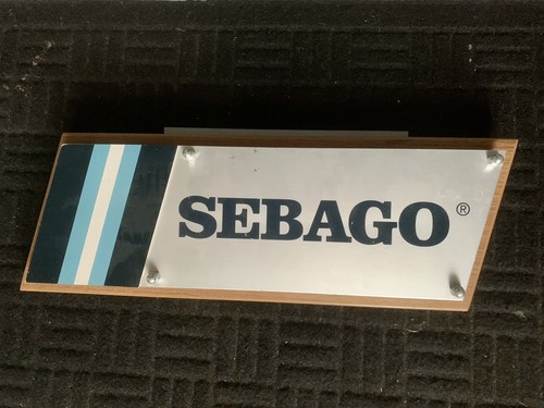Sebago présentoir magasin - sebago,