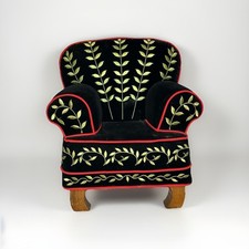 Mary Engelbreit Chair Full of Bowlies Black Velvet Doll Chaise – Rare 17” Decor