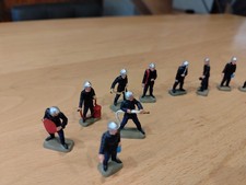 Lot de 10 Figurines SAPEURS