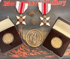 SUPERBE LOT DE LA CROIX ROUGE