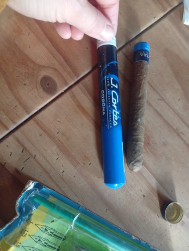 Ancien cigare tube metal j - ancien,