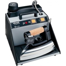 FERRO DA STIRO CON CALDAIA