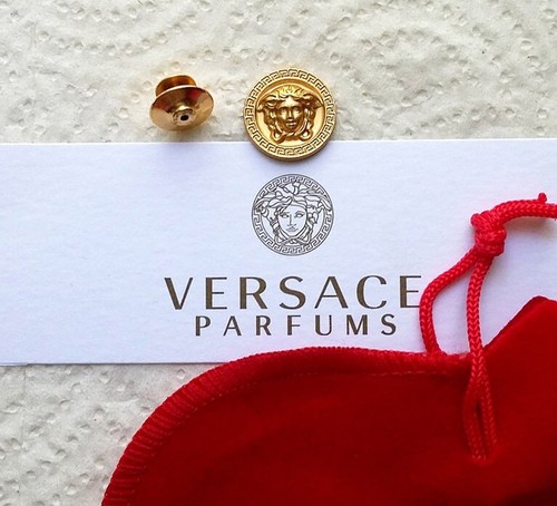 Rare superbe pin - *rare*, parfum