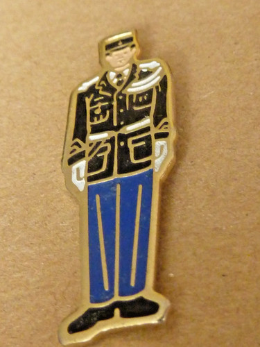 Pin pins badge militaire - ,