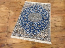 Magnifique Tapis Oriental Nain