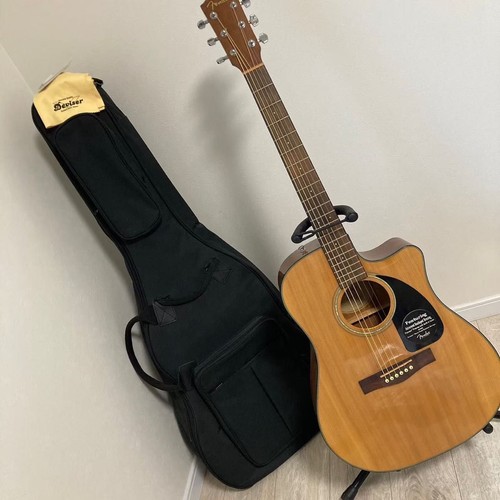 Guitare acoustique électrique
