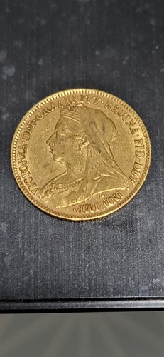 Souverain 1898 or - -,